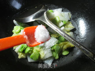 蚕豆炒白菜的做法步骤：8