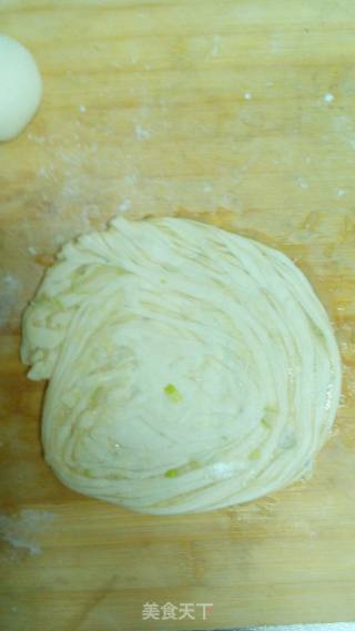 香酥葱油饼的做法步骤：16