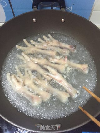 麻辣鸡爪的做法步骤：3