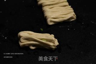 百丝而不得其卷：银丝花卷的做法步骤：22