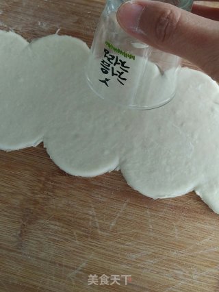 玫瑰煎饺的做法步骤：1
