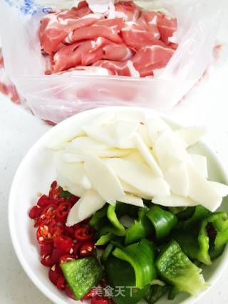 山药炒羊肉的做法步骤：2