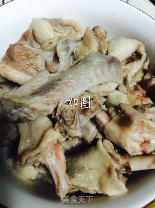 姜丝啤酒鸭的做法步骤：2