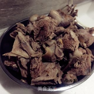 萝卜羊肉汤#肉肉厨的做法步骤：1