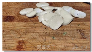 蒜炒苕尖的做法步骤：3