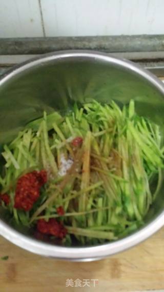 爽口水果萝卜丝的做法步骤：3