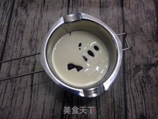 淡奶油巧克力戚风——烤立方的做法步骤：1