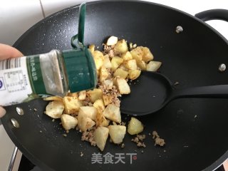 香酥肉末土豆的做法步骤：7