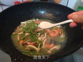青萝卜丝炖虾的做法步骤：14