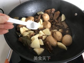 土豆排骨卤蛋的做法步骤：8