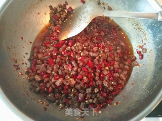 【香辣牛肉酱】的做法步骤：9