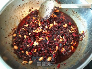 【香辣牛肉酱】的做法步骤：11