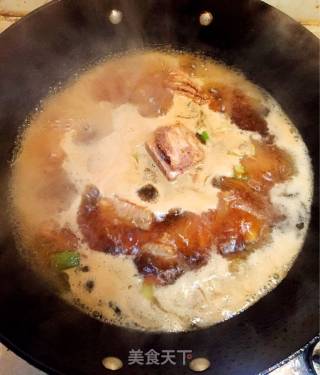 酸菜土豆炖排骨的做法步骤：4