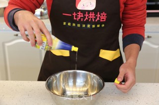 巧克力夹心派的做法步骤：3