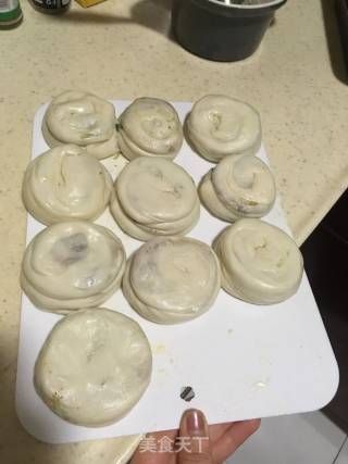 酥脆葱香肉饼饼的做法步骤：9