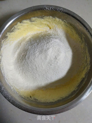 蔓越莓淡奶油磅蛋糕的做法步骤：4