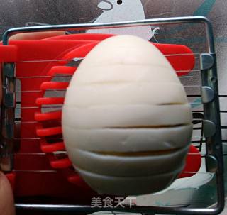 早餐，甜醋拌煮鸡蛋片的做法步骤：2