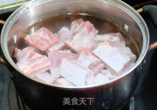 莲藕胡萝卜炖排骨的做法步骤：2