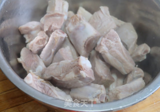 莲藕胡萝卜炖排骨的做法步骤：6