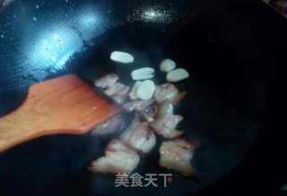 【桃李厨艺】干锅土豆片－土豆这样做比干炒土豆丝好吃一百倍的做法步骤：4