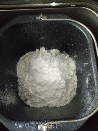 果酱面包的做法步骤：1