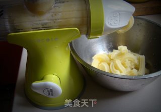 土豆小锅盔的做法步骤：2