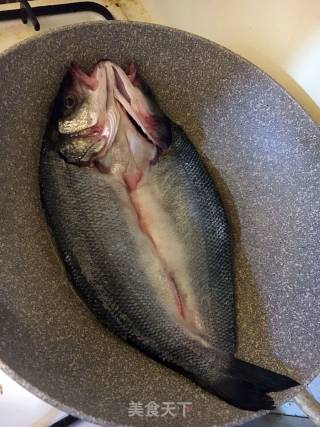 香煎鲈鱼的做法步骤：12