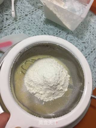 8寸黑芝麻夹心戚风蛋糕的做法步骤：7
