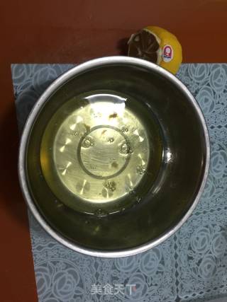 8寸黑芝麻夹心戚风蛋糕的做法步骤：9
