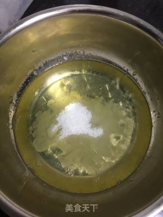 8寸黑芝麻夹心戚风蛋糕的做法步骤：10