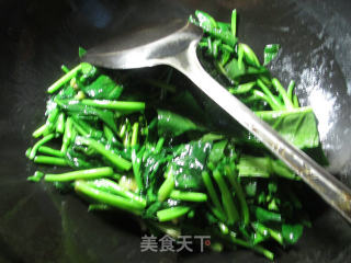 猪肚炒菠菜的做法步骤：3