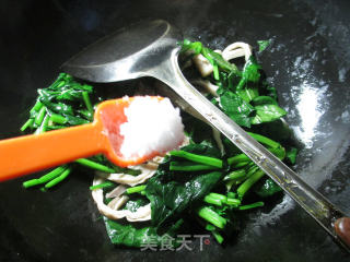 猪肚炒菠菜的做法步骤：5