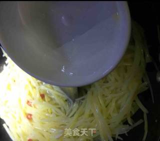【一人食】土豆丝炒饭的做法步骤：4