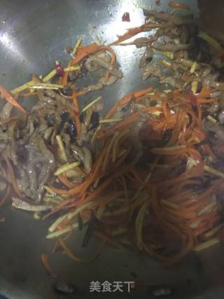 鱼香肉丝的做法步骤：10