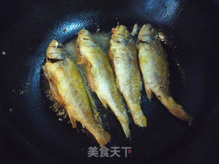 家熬小黄鱼的做法步骤：4