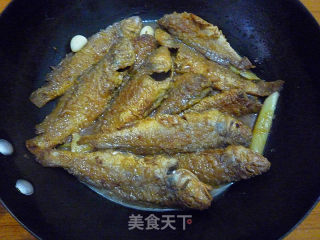 家熬小黄鱼的做法步骤：9