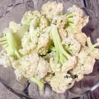 腊肠炒花菜#肉肉厨的做法步骤：1