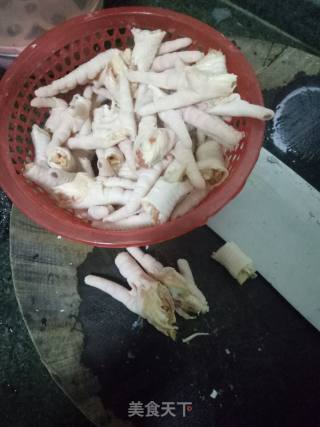 蒜蓉鸡爪的做法步骤：1