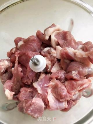 羊肉胡萝卜饺子的做法步骤：3