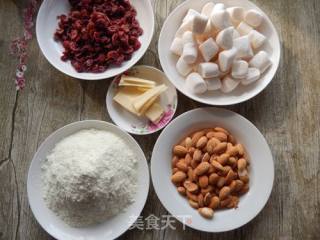 蔓越莓牛轧糖的做法步骤：1