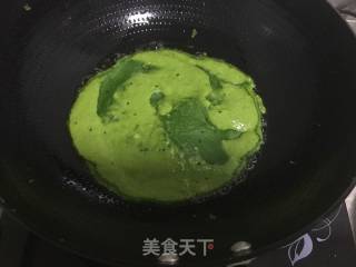 翡翠菠菜饼的做法步骤：4