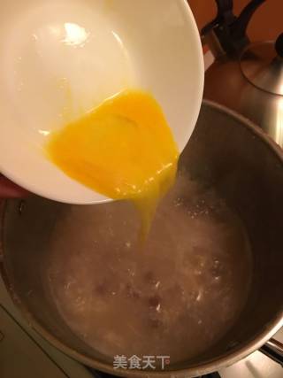 免治牛肉窝蛋粥的做法步骤：4