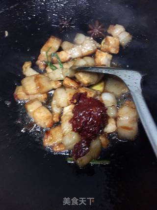 土豆红烧肉的做法步骤：10