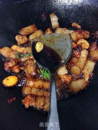 土豆红烧肉的做法步骤：11