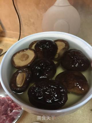 排骨香菇大枣汤的做法步骤：3
