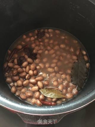 五香花生米的做法步骤：6
