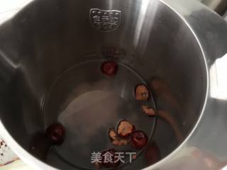 黑米杏片红枣糊的做法步骤：3