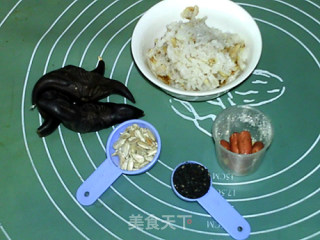 坚果菱角米糊的做法步骤：1