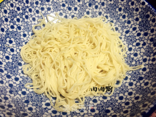 黄骨鱼面#肉肉厨的做法步骤：9