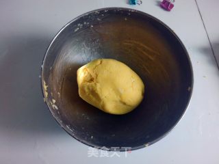 香蕉红薯糯米饼的做法步骤：4
